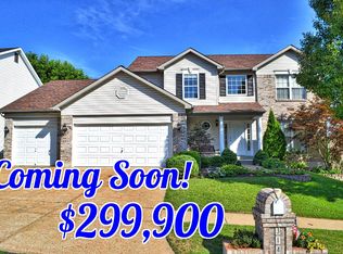 3144 Crystal Lake Dr, Saint Louis, MO 63129