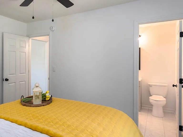 431 Sarah Dr — Photo 6