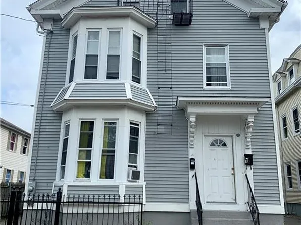 34 Hollis St, Providence, RI 02907