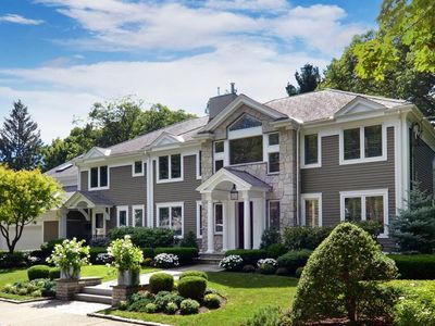 151 Country Club Rd, Newton, MA, 02459