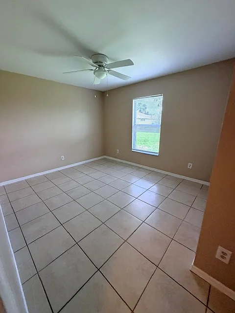4724 25th St. SW - Great 2 Car Garage Duplex — Photo 4
