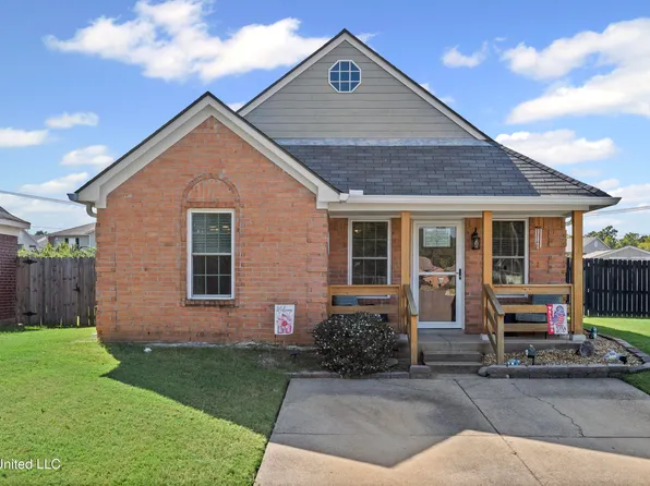 5893 Kayla Dr, Southaven, MS 38671