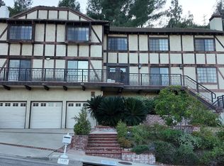 3417 Oakmont View Dr, Glendale, CA