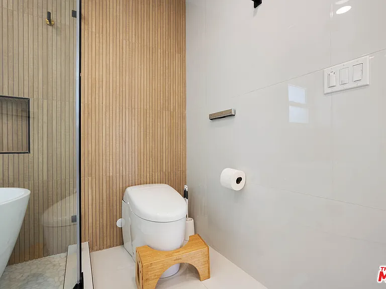 12831 Red Hill Ave — Photo 38