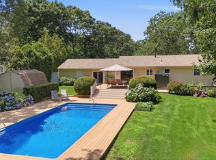 5 Columbine Ave, Hampton Bays, NY 11946