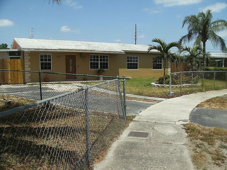 1st image of 20445 NW 37th Ct