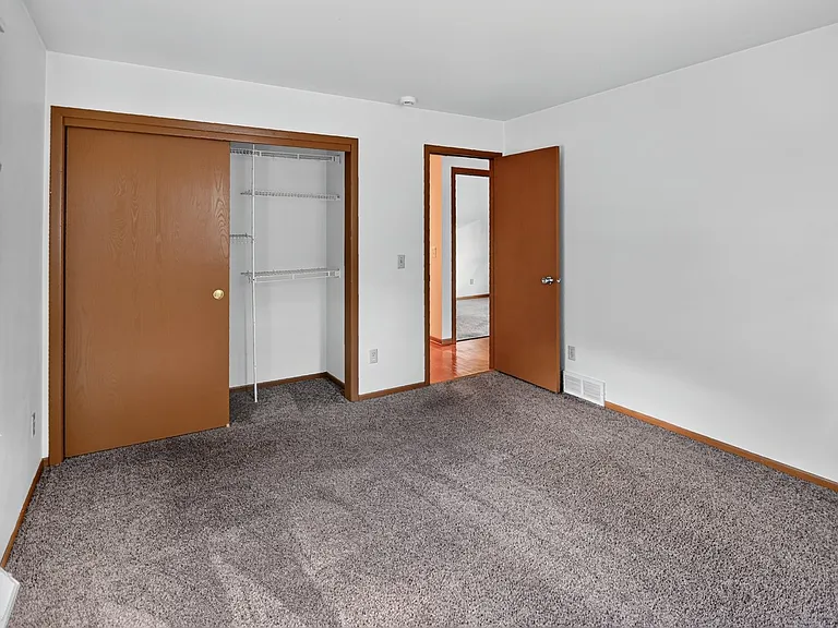 10 Brompton Cir #10 — Photo 23