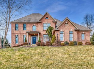 2532 Minton Dr, Coraopolis, PA 15108