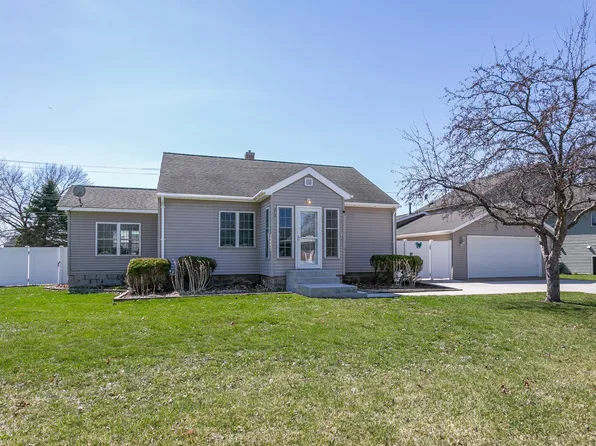 373 Locust St S, Prescott, WI 54021