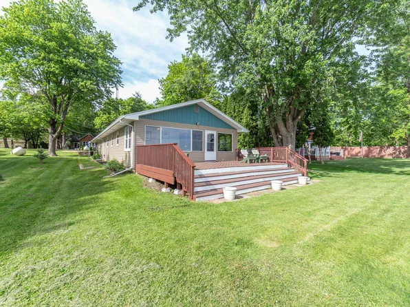 W605 Toepper Dr, Montello, WI 53949