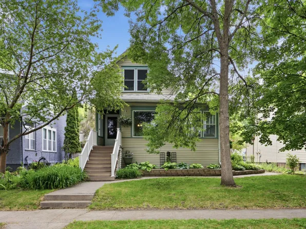 1041 5th St N, Fargo, ND 58102