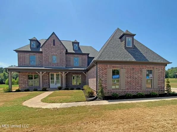 321 Cedar Crest Cv, Byhalia, MS 38611