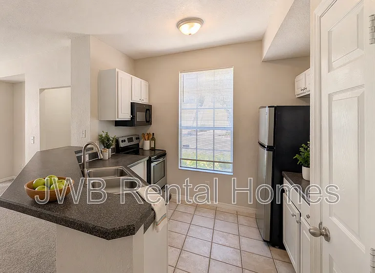 13700 Richmond Park Dr N #1002 — Photo 4