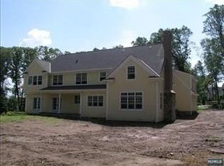 218 Deep Brook Rd, Wyckoff, NJ 07481