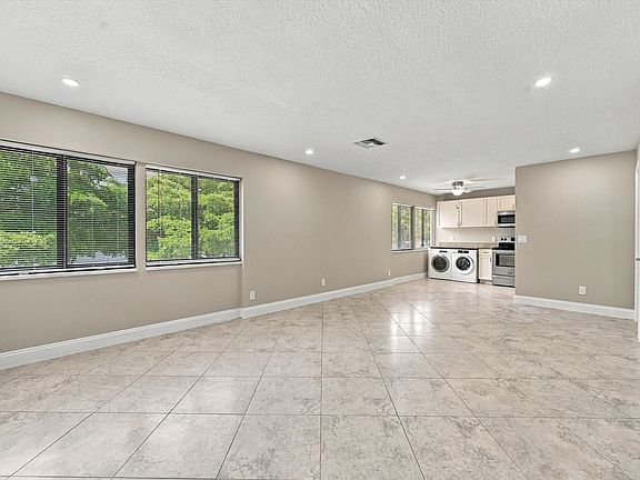5th image of 171 Golden Gate Pt APT 4