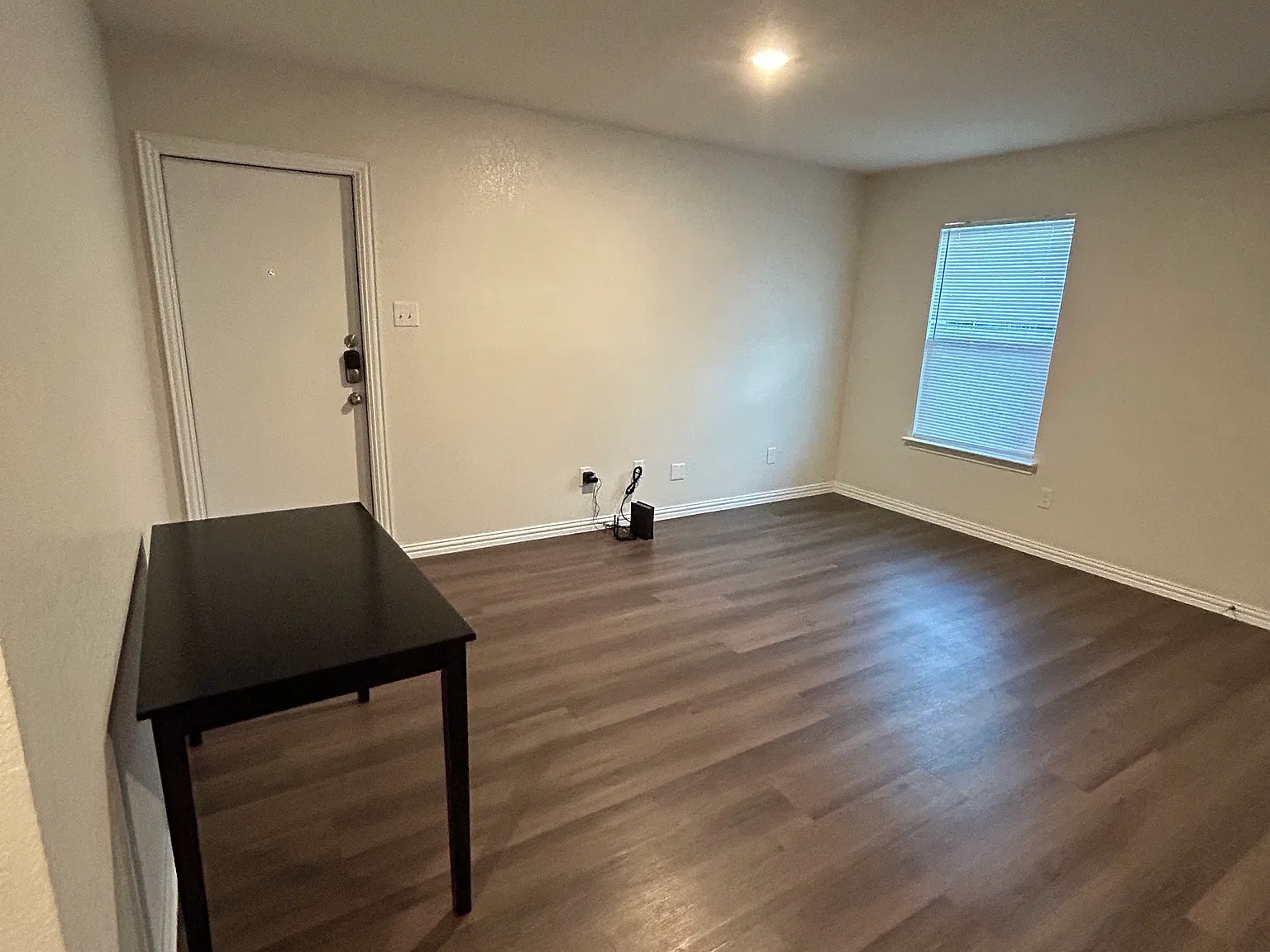 3 bed, 840 sqft, $1,500 — Photo 2