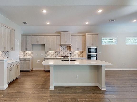 4th image of 9418 Harvest Oak Ct