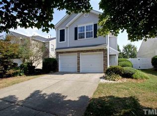 208 Danesway Dr, Holly Springs, NC 27540