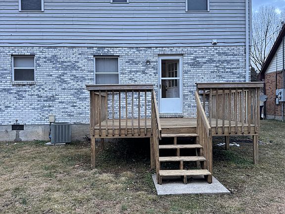2nd image of 1019 Village Ln