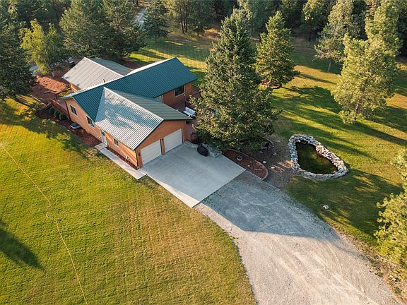 3rd image of 425 Koocanusa Estates Dr N