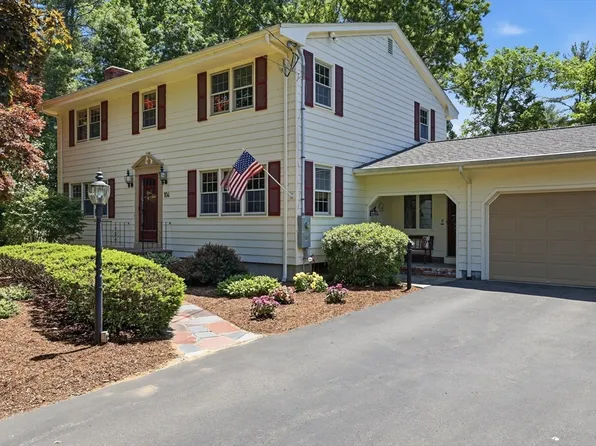 104 Jackson Dr, Raynham, MA 02767