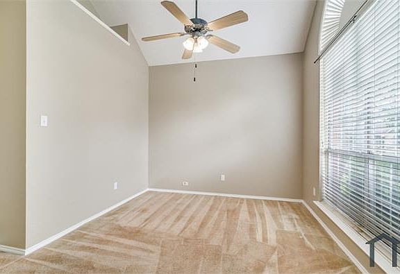 4th image of 1806 Pendleton Rd