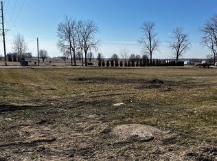 104 Creek Rd, Calamus, IA 52729