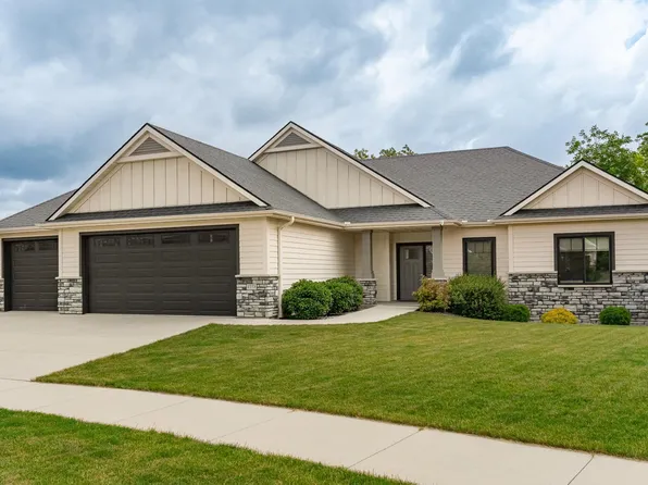 4338 Stone Crest Ln NE, Rochester, MN 55906