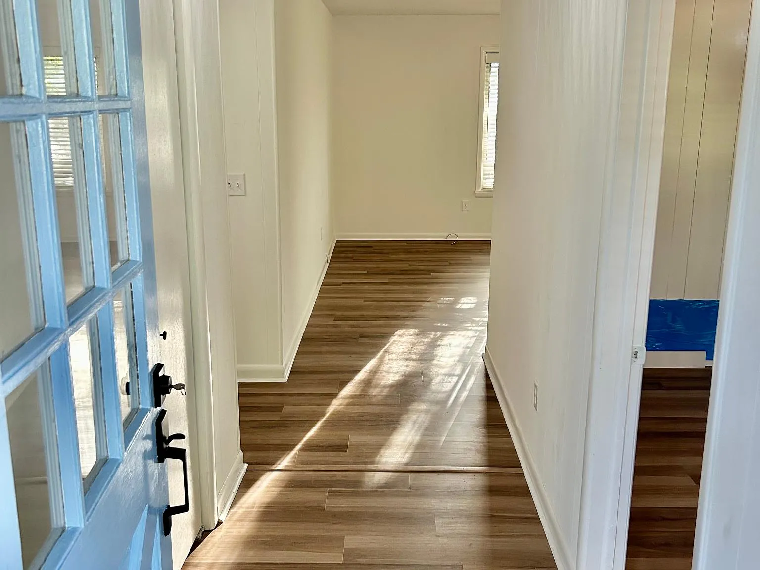 2055 S Cline Ave — Photo 3