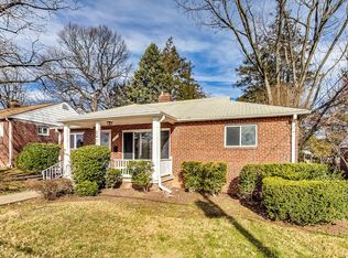 2421 Homestead Dr, Silver Spring, MD 20902