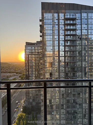 75 Eglinton Ave W Photo 1