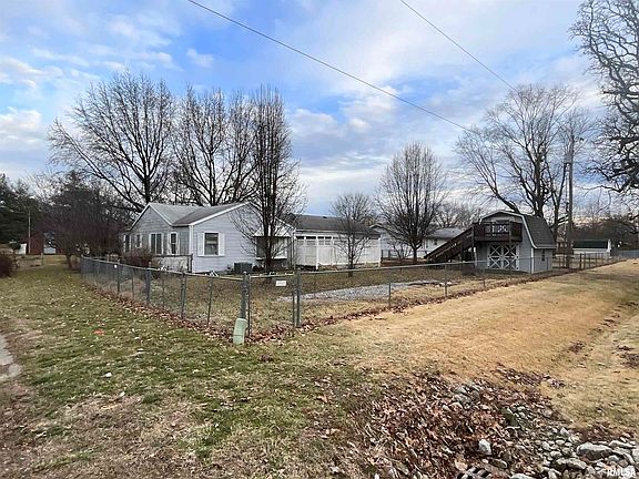 2nd image of 233 Woodland Dr
