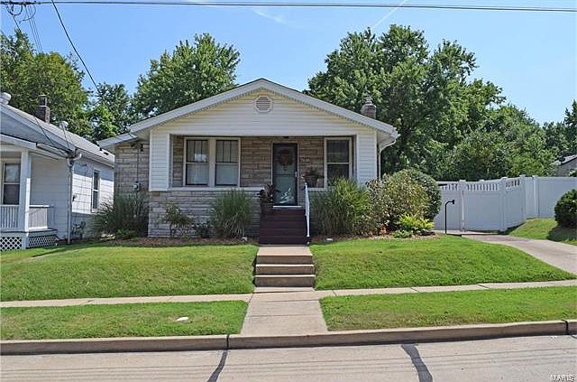 1st image of 7618 Weaver Ave