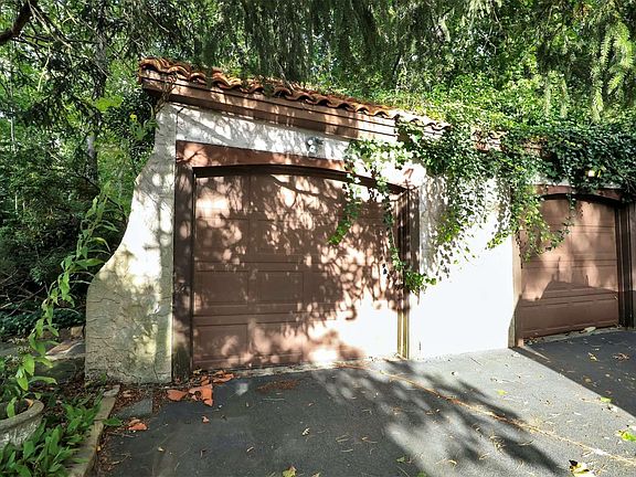 5th image of 3 Woodlawn Ave