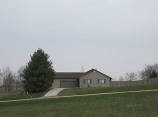 13728 Rockwood Ct, Morrison, IL 61270