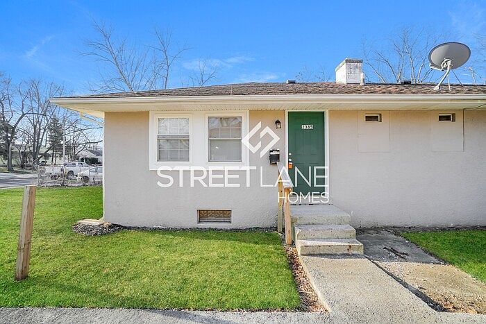 1st image of 2385 Hiawatha Park Dr
