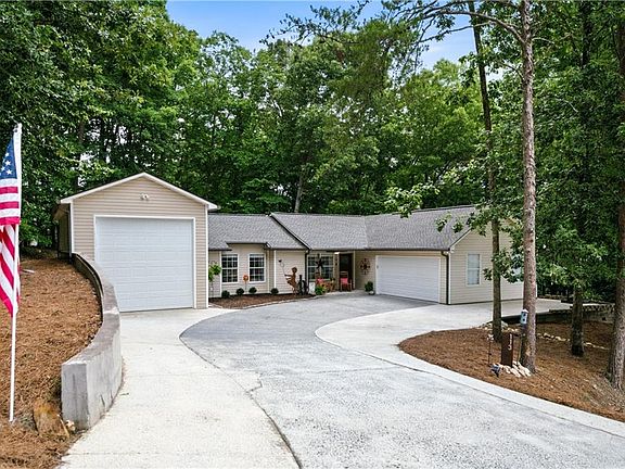 2nd image of 113 Eagle Heart Ct