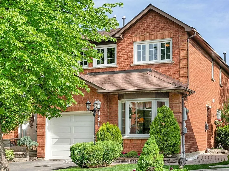 5031 Northern Lights Cir — Photo 1