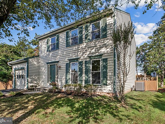 2nd image of 14374 Nandina Ct