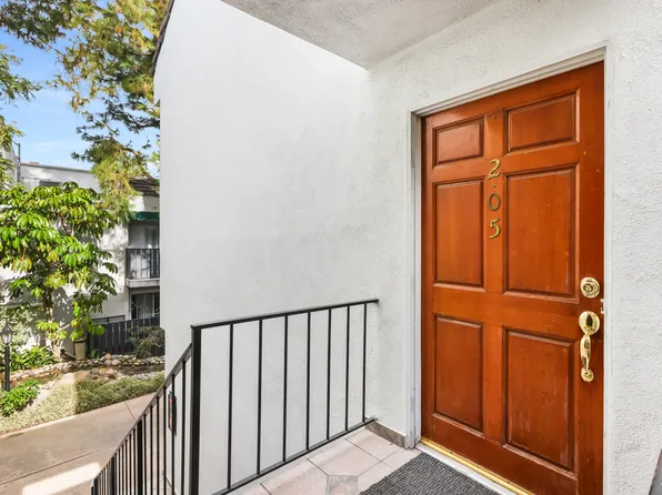 18645 Hatteras St, Tarzana, CA