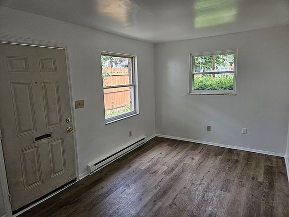 4th image of 3935 Zinsle Ave #1