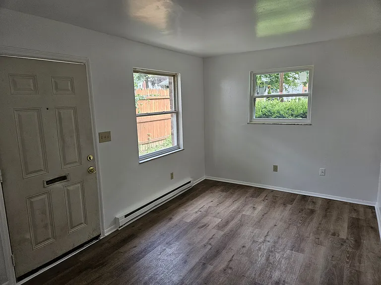 3935 Zinsle Ave #1 — Photo 4