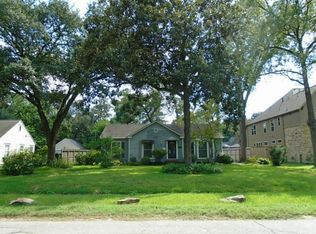 415 W 34th St, Houston, TX 77018
