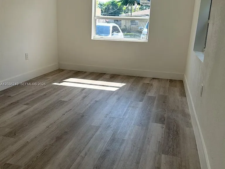 6391 SW 39th St — Photo 10