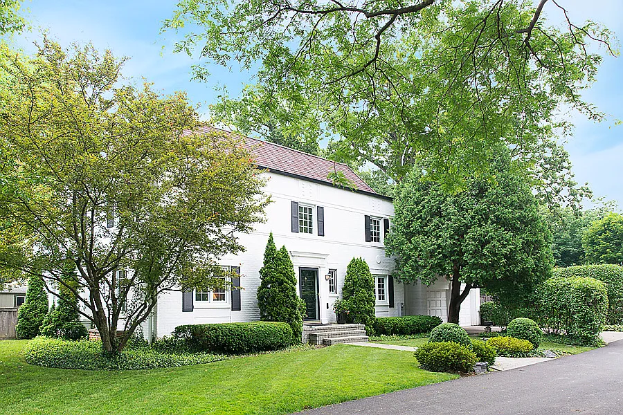955 Tower Manor Dr photo 1