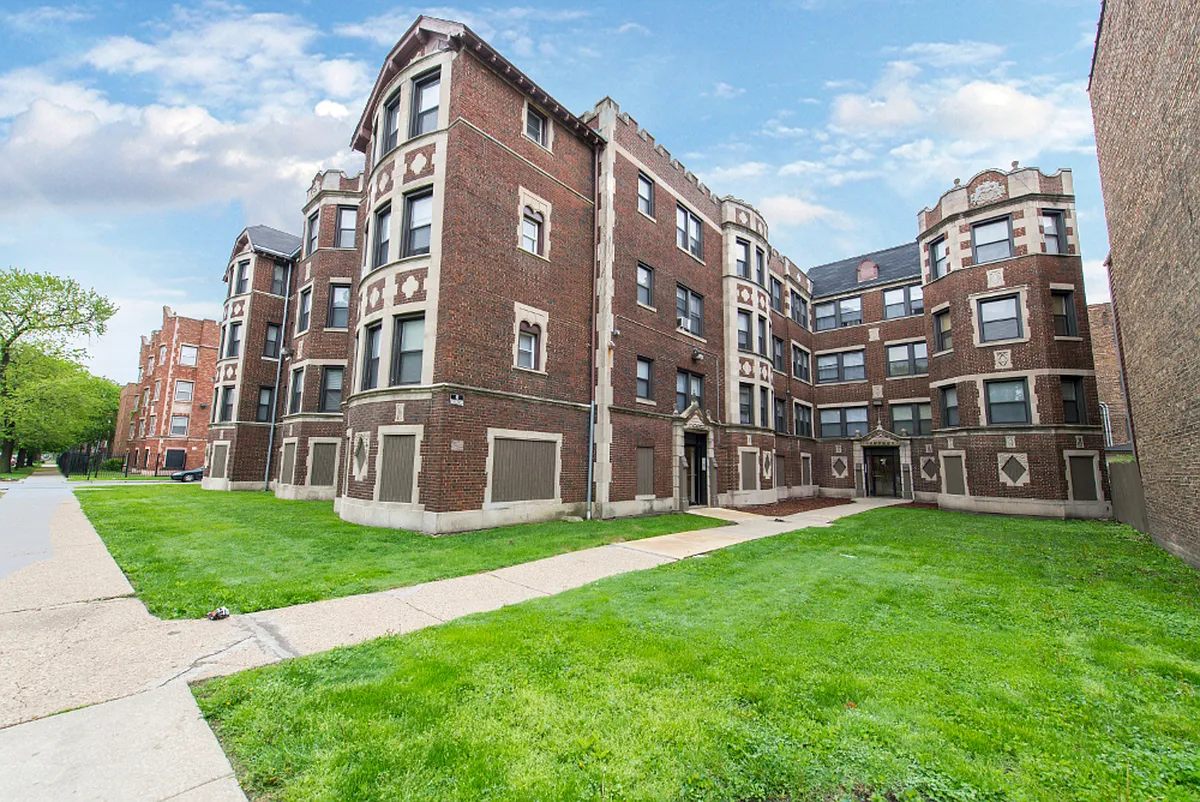 Building Photo - 8148 S Ingleside