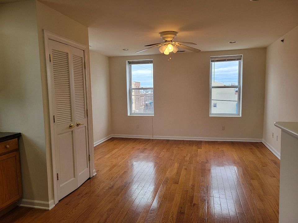 1st image of 1600 S 9th St Floor 3