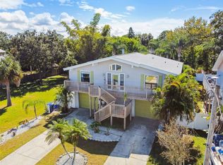 322 Crosswinds Dr, Palm Harbor, FL 34683
