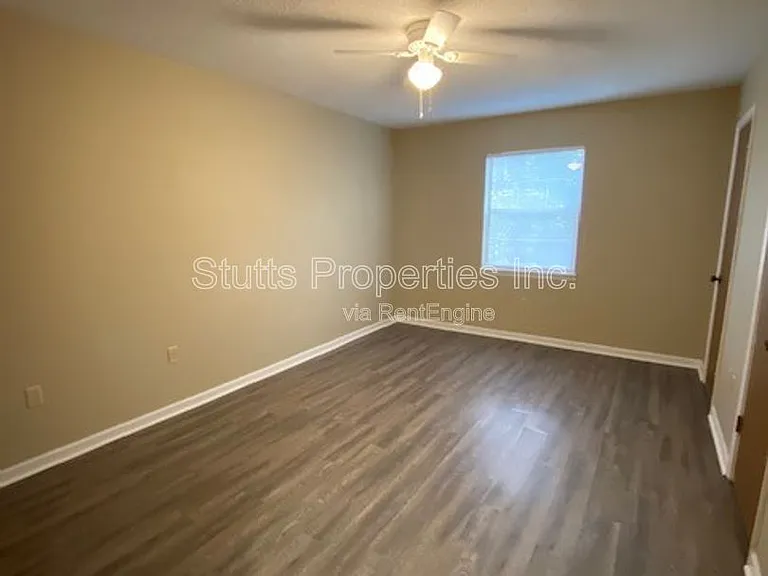 Darby Place Apartments — Photo 19