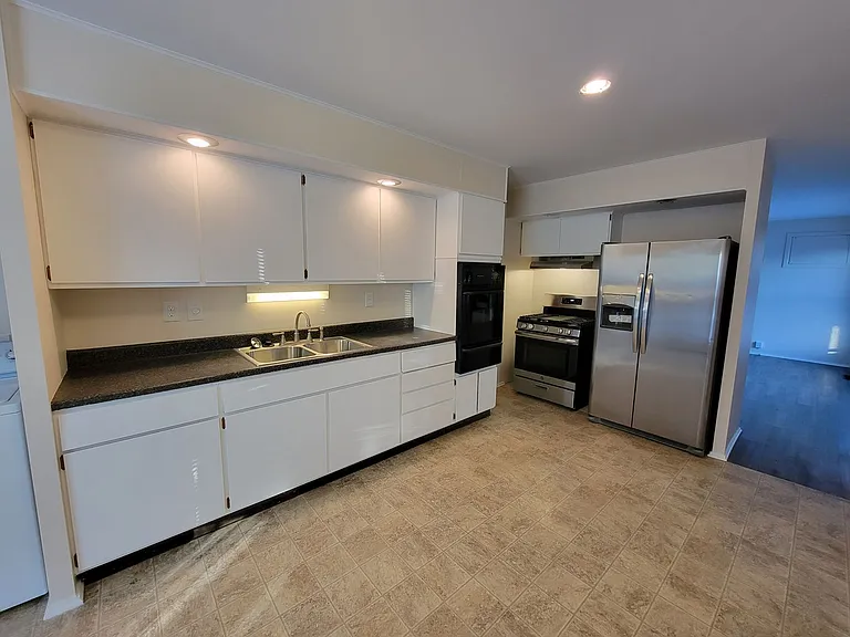 3125 Boynton Ave — Photo 6